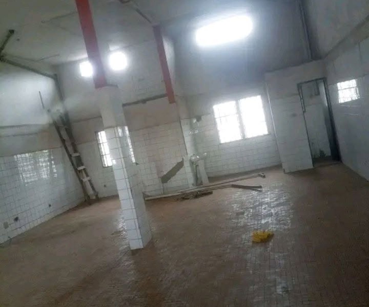 Emplacement commercial à louer à Elig-Edzoa
