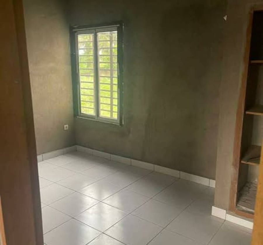 Studio moderne à louer – Odza, Petit Marché