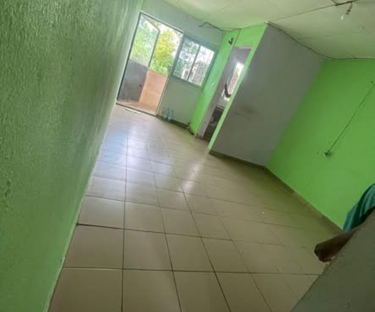 Studio moderne 1er étage Logbessou