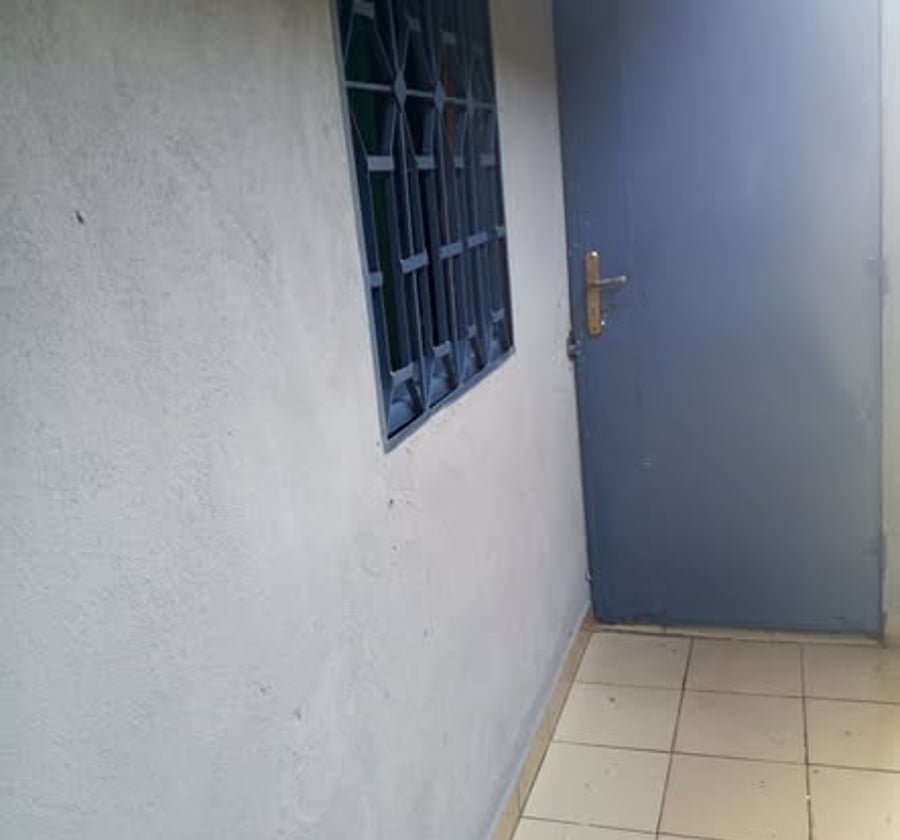 Vaste studio moderne à Village (Douala)