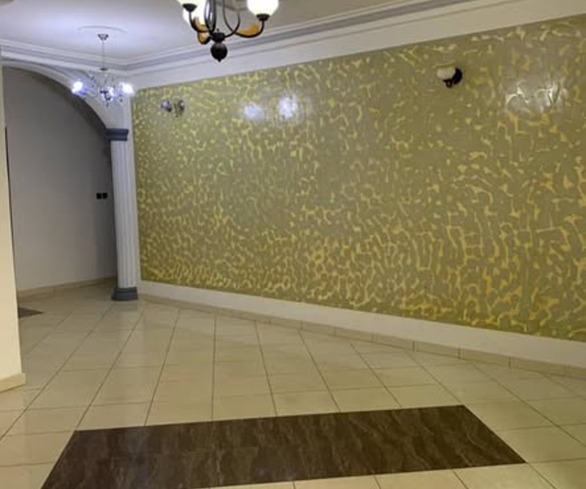 Appartement moderne à louer à Santa Barbara, Douala