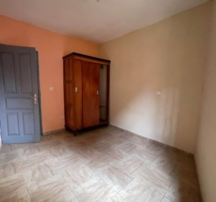 Studio moderne à Nkoabang