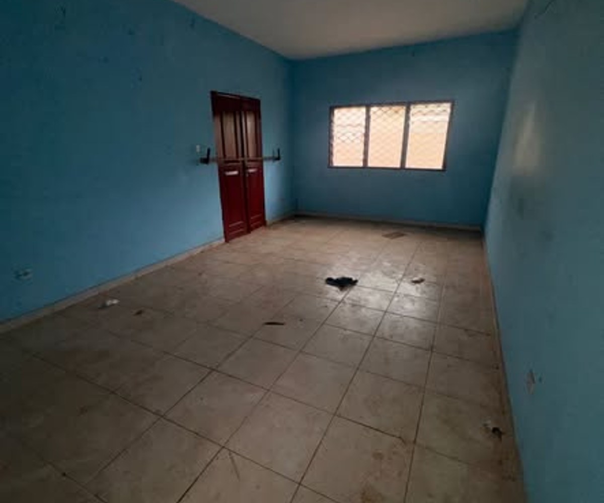 Vaste appartement à louer - Ngousso, Santa Lucia