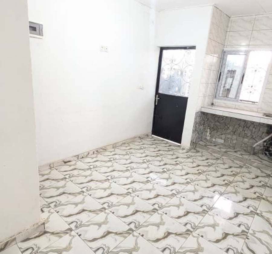 Vaste chambre moderne à Emana, Yaoundé