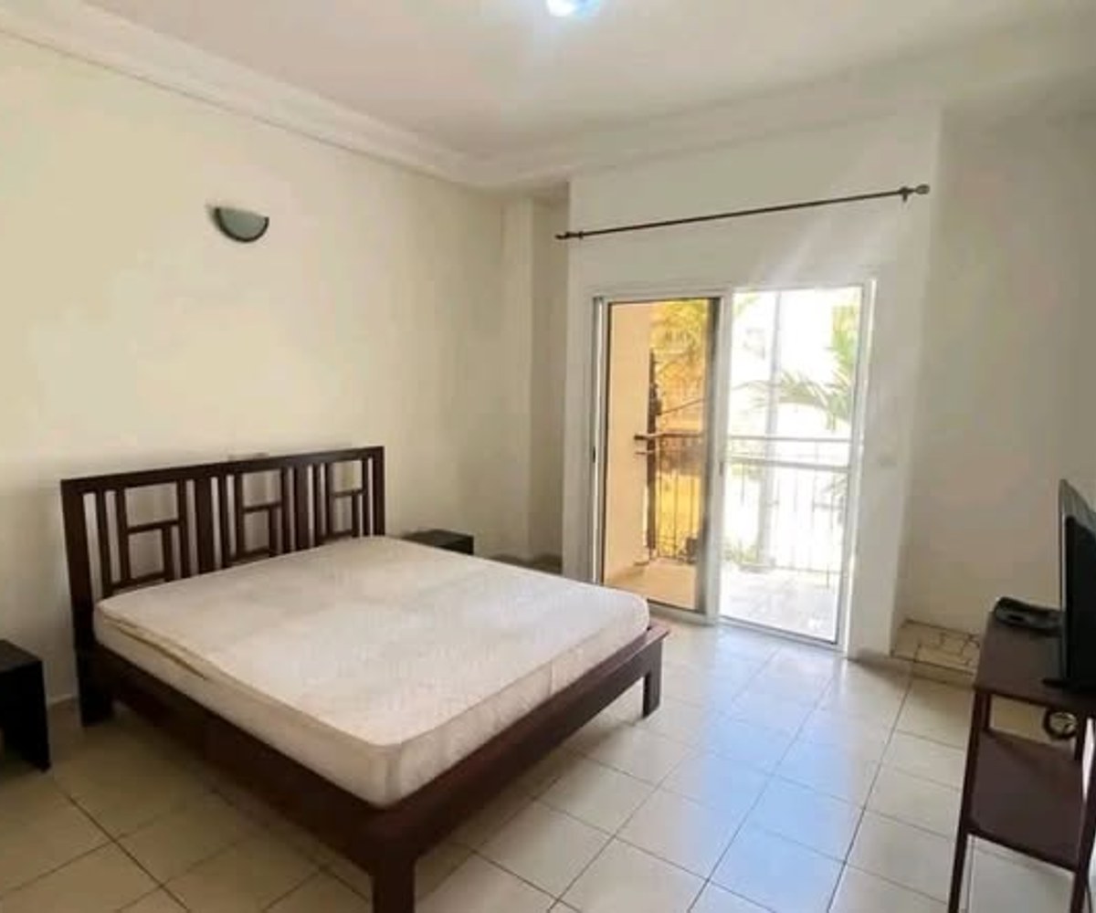 Vaste appartement 3 chambres à louer - Bonapriso, Douala