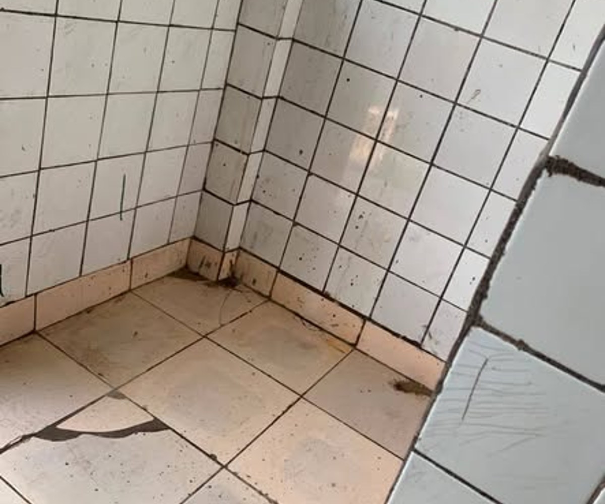 Chambre moderne avec forage et compteur prépayé - Nyalla, Douala