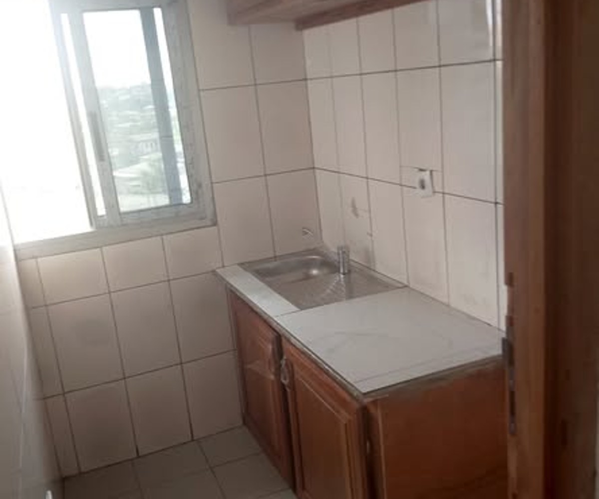 Studio moderne à louer - Village, Douala