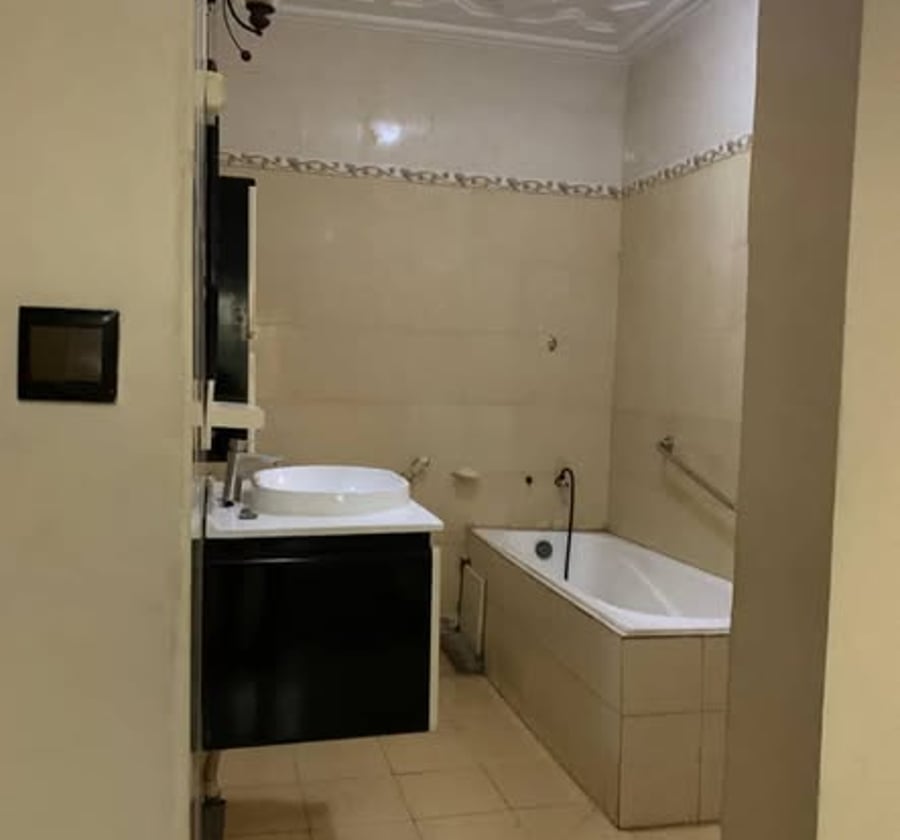 Appartement moderne à louer à Santa Barbara, Douala