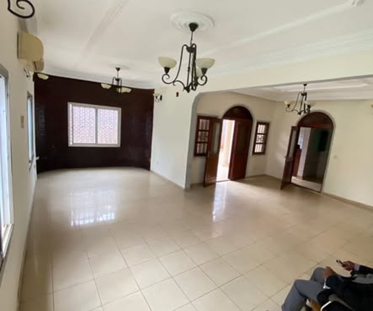 Magnifique duplex haut standing avec dépendance à Odza