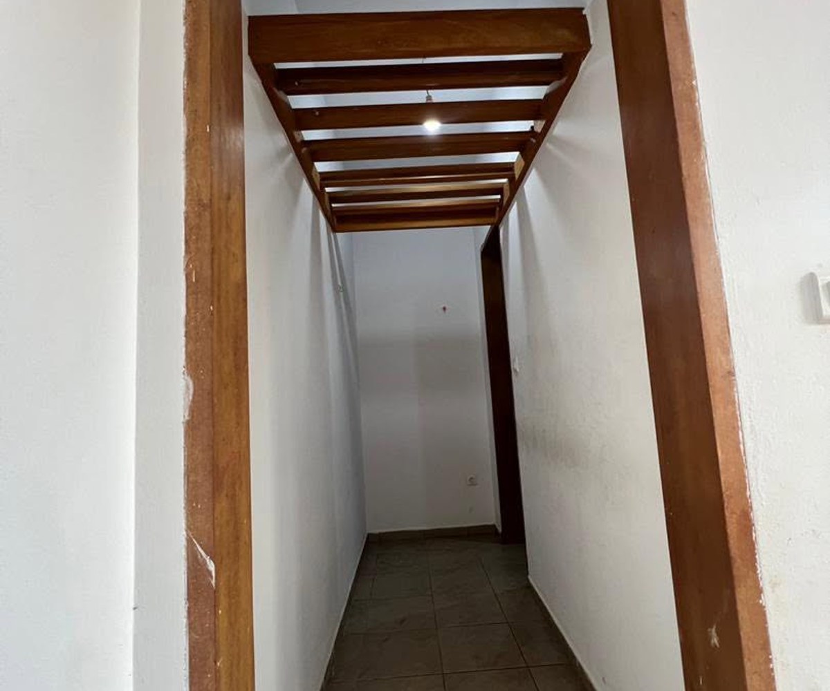 Chambre moderne à louer à Biyem-assi Tkc