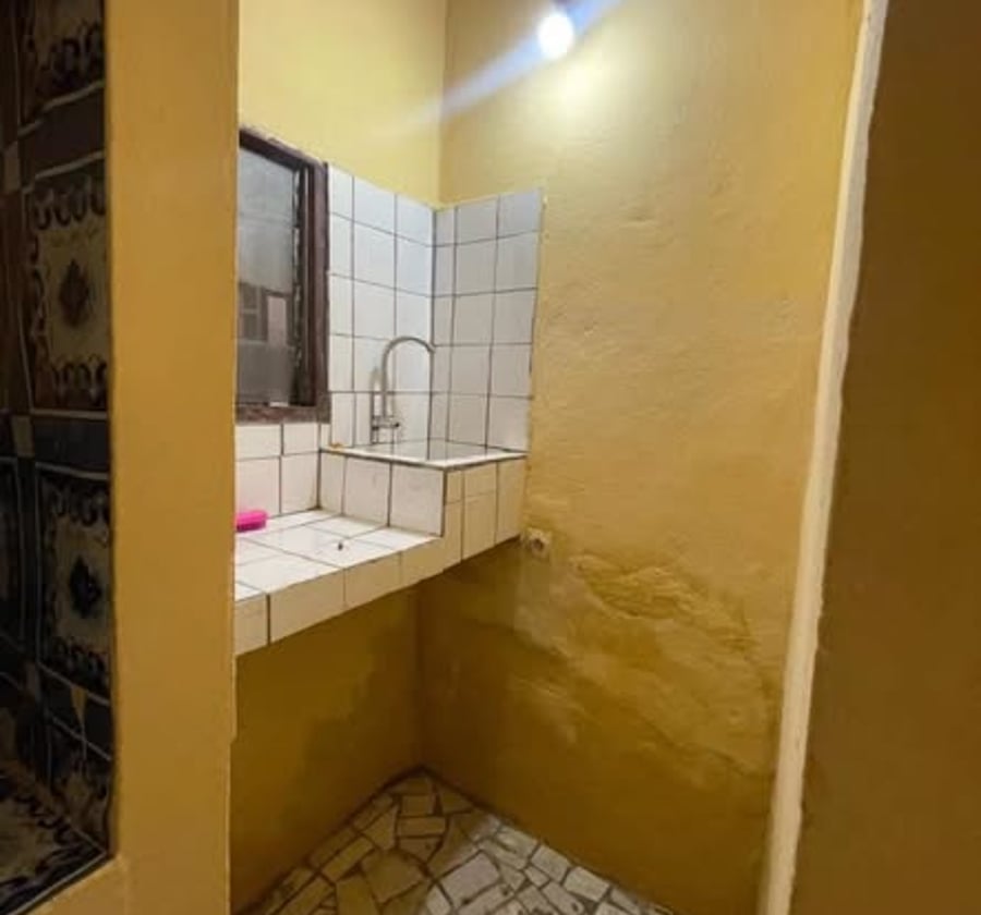 Chambre moderne à louer - École de Police, Yaoundé