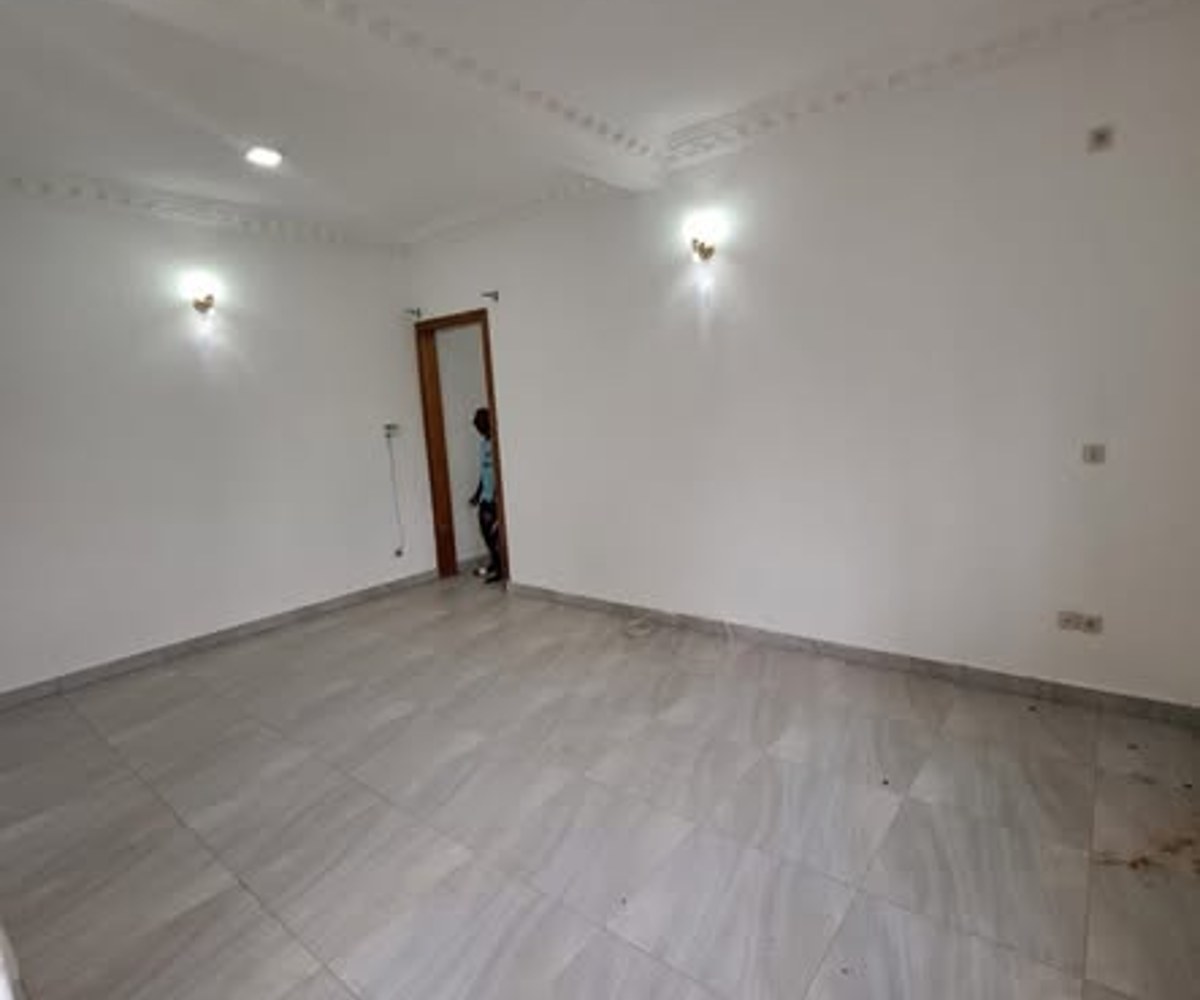 Studio moderne à Odza terminus