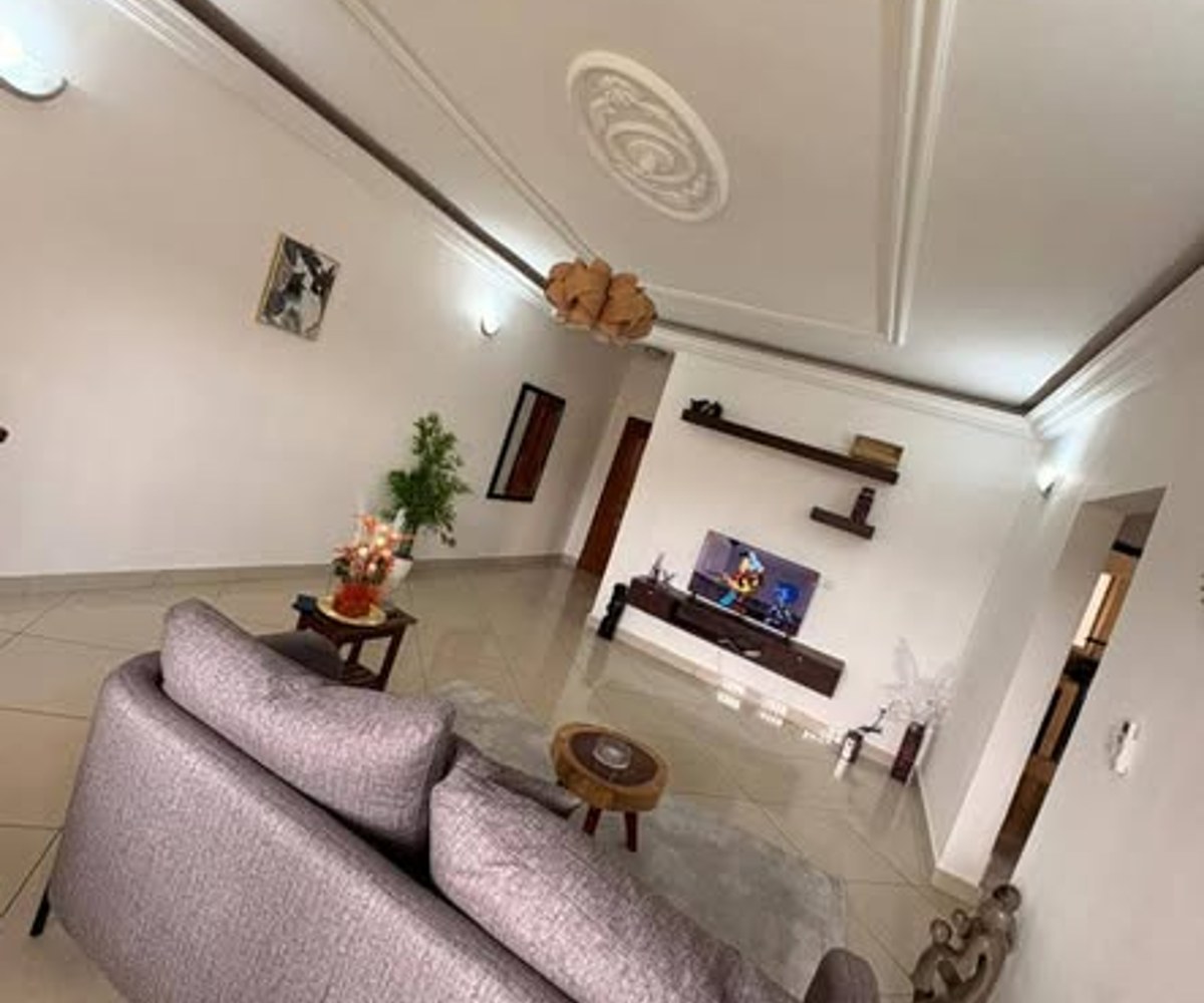Appartement meublé à louer à Omnisport, Yaoundé