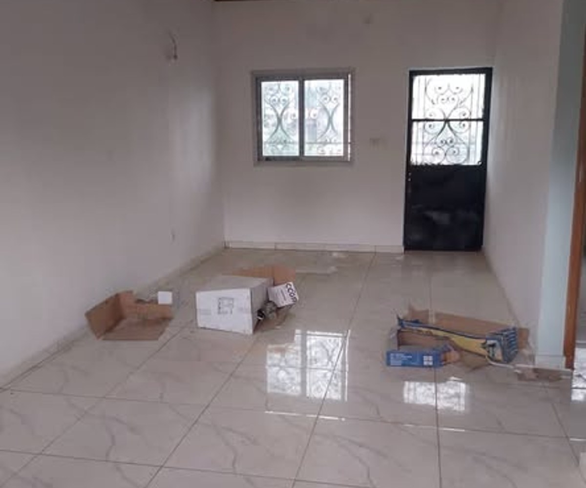 Studio moderne à Village - Douala