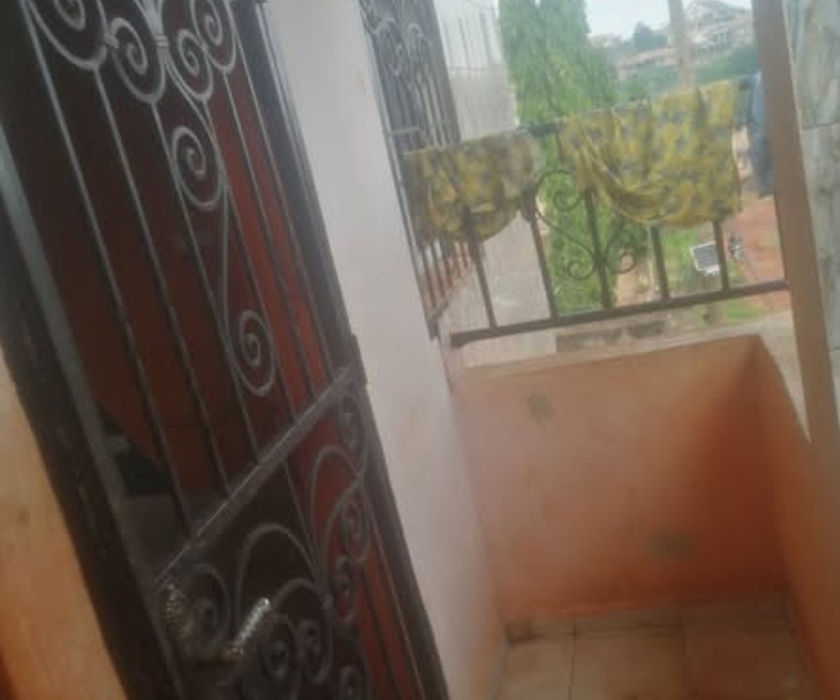 Vaste studio moderne à louer - Nkomo, Yaoundé