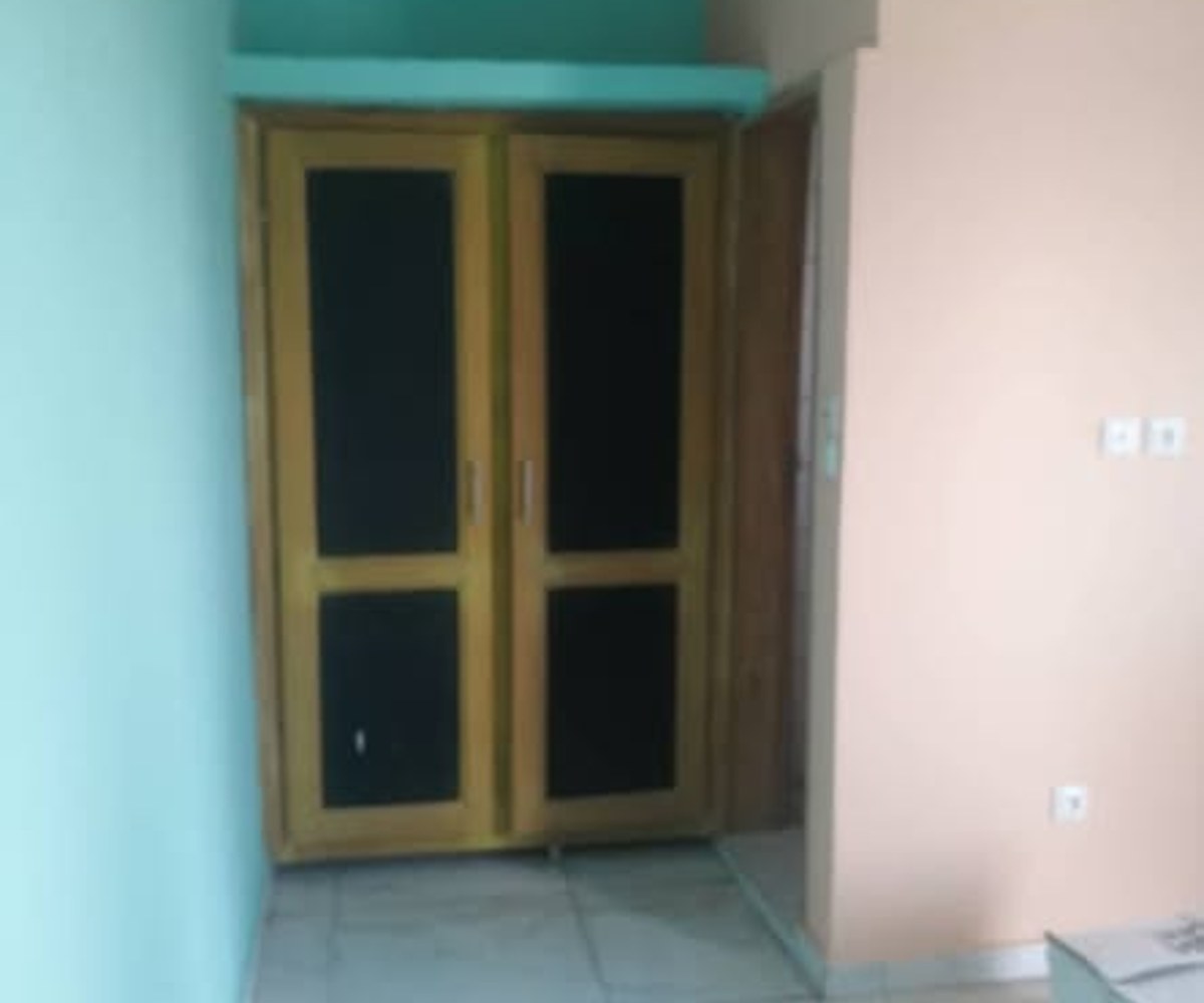 Chambre moderne à Odza