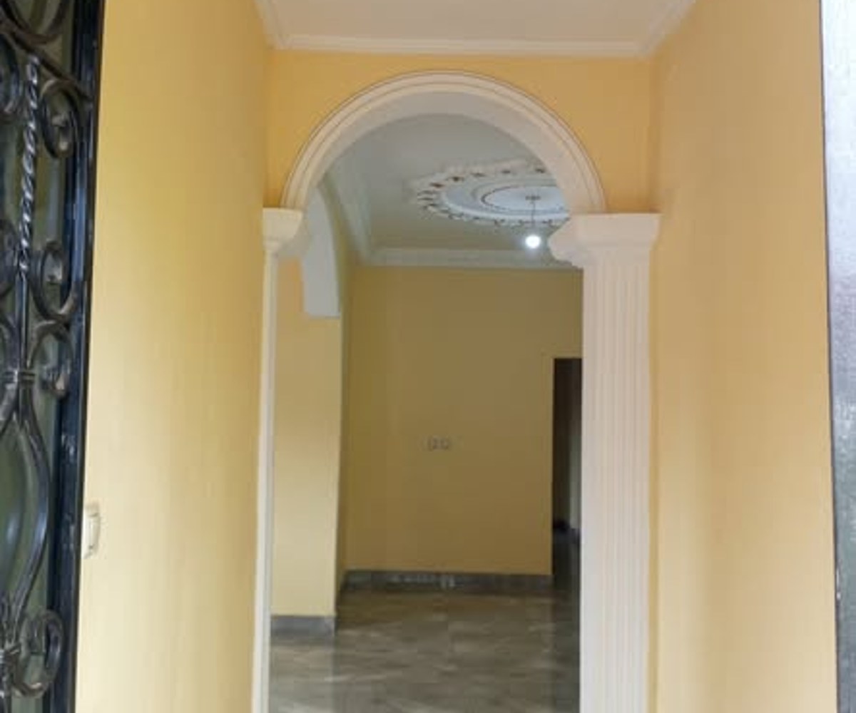 Appartement 2 chambres à louer à Ngousso