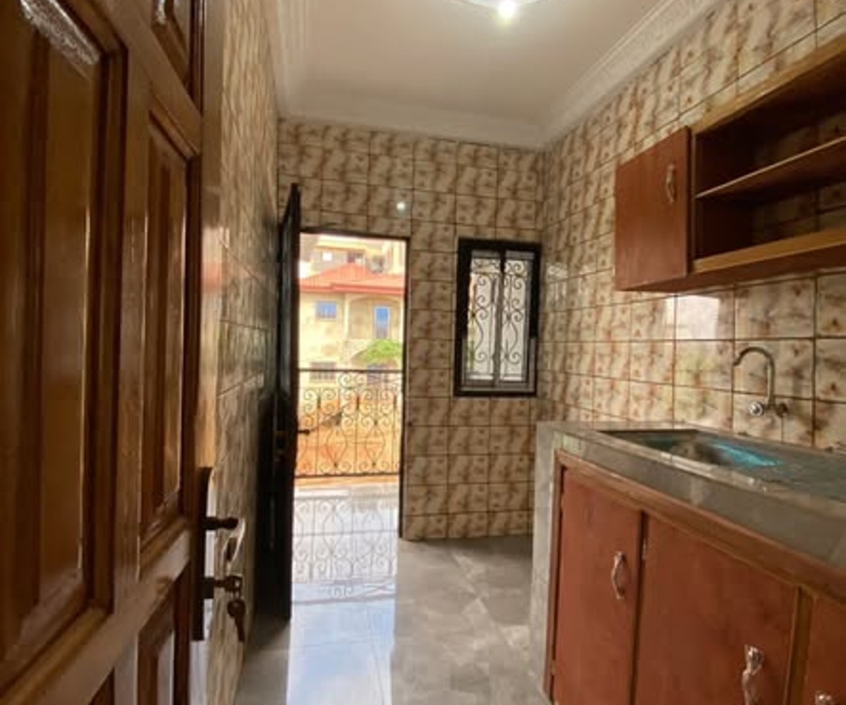 Appartement 2 chambres à louer à Ngousso