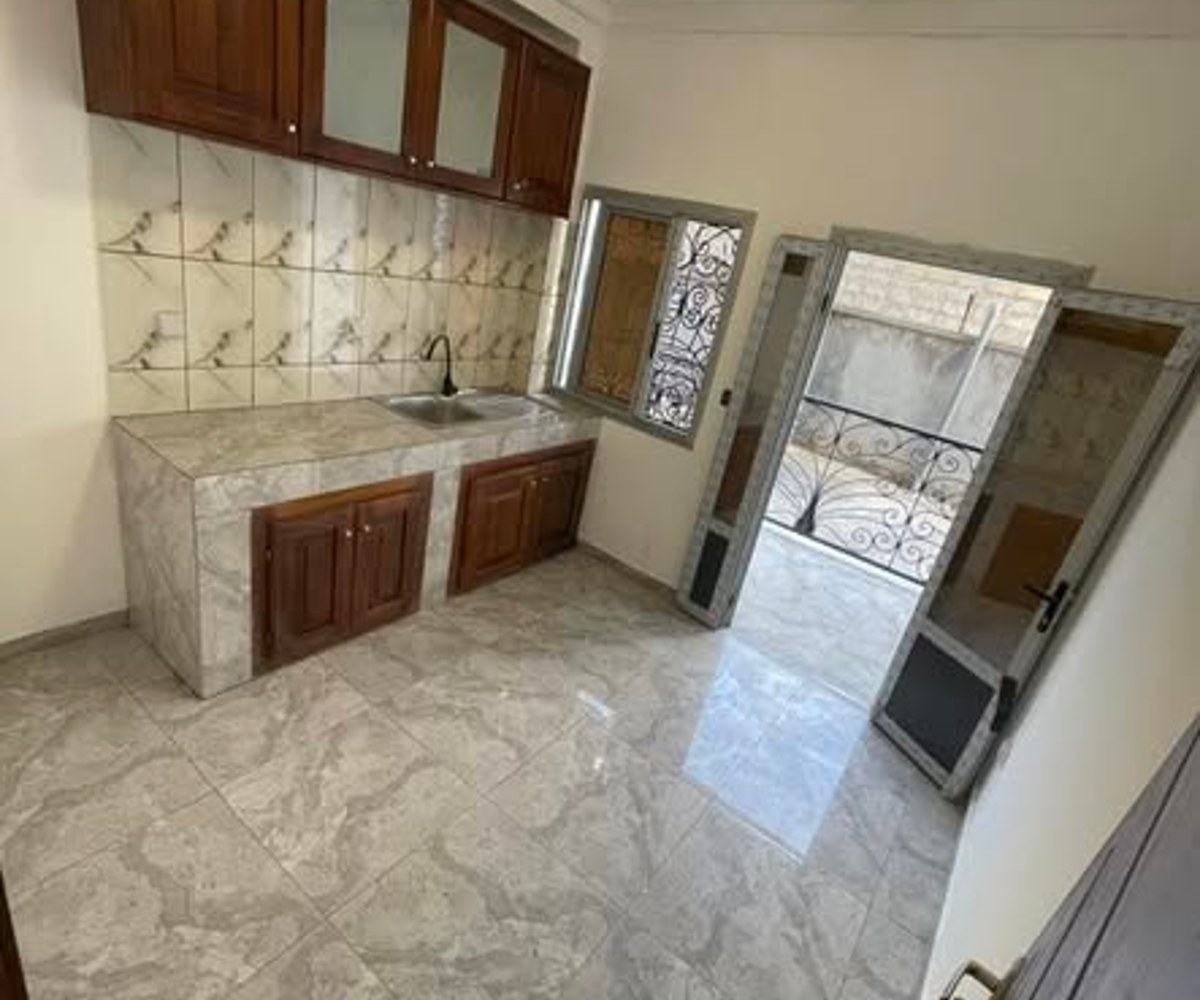 Somptueux appartement haut standing – Yaoundé Awae Escalier
