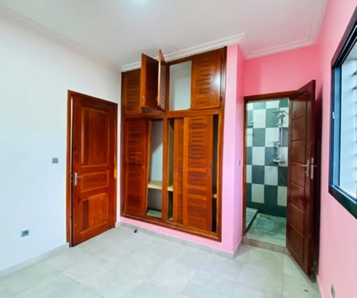 Appartement haut standing - Makepe (Patrick Mboma)