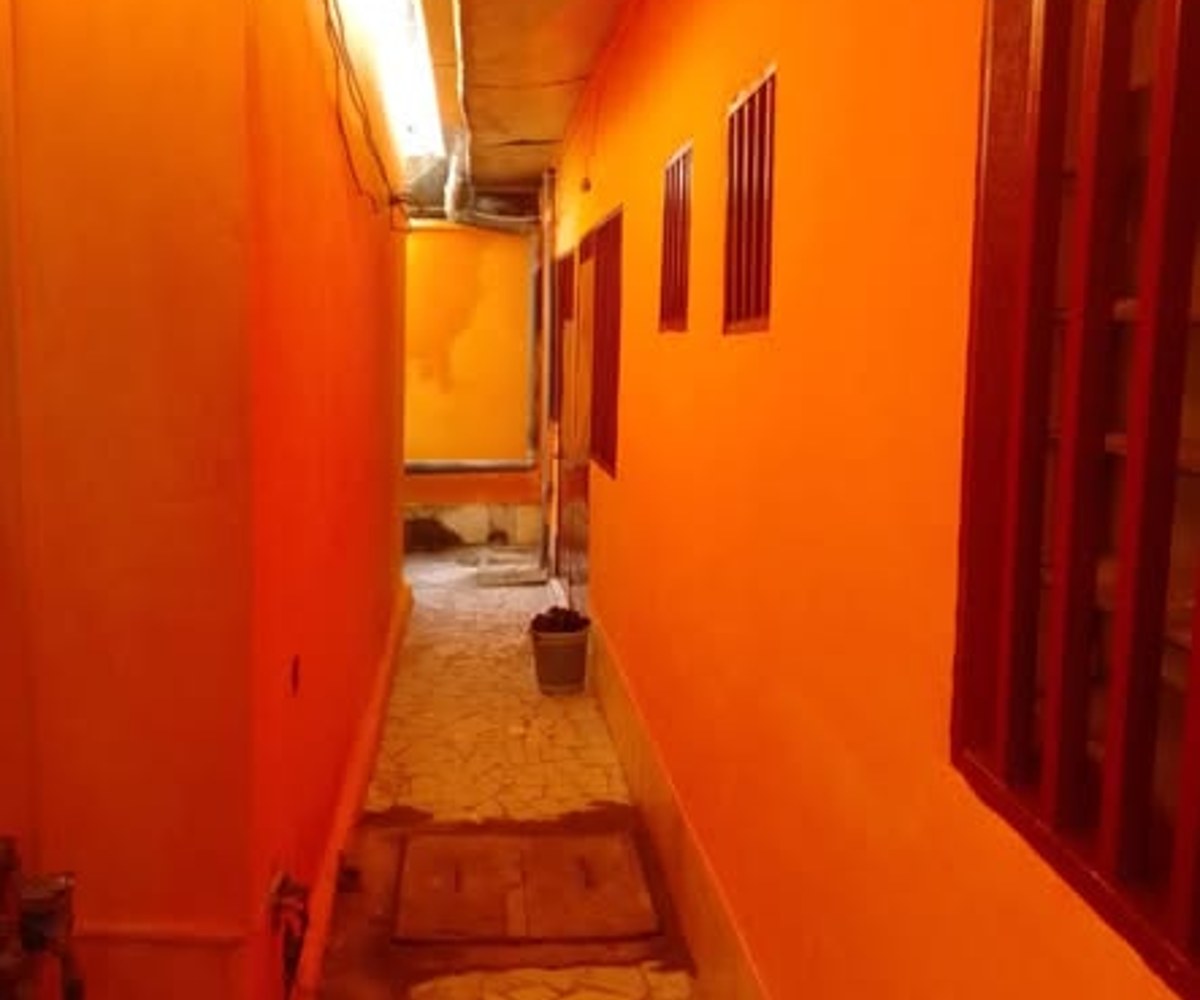 Chambre avec douche personnelle à Kotto - 25 000 FCFA/mois