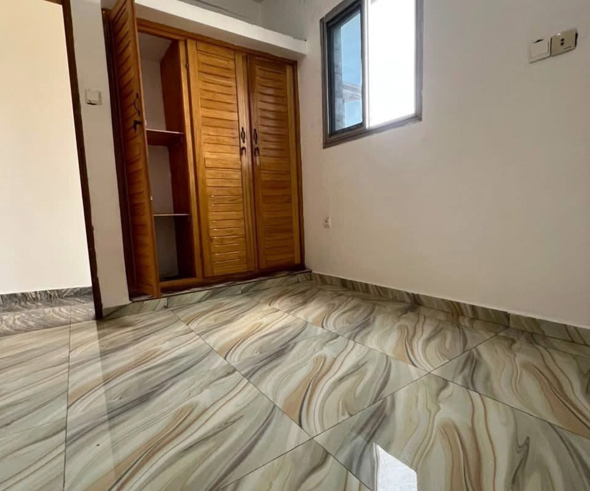 Studio meublé à louer à Bonanjo près de la route