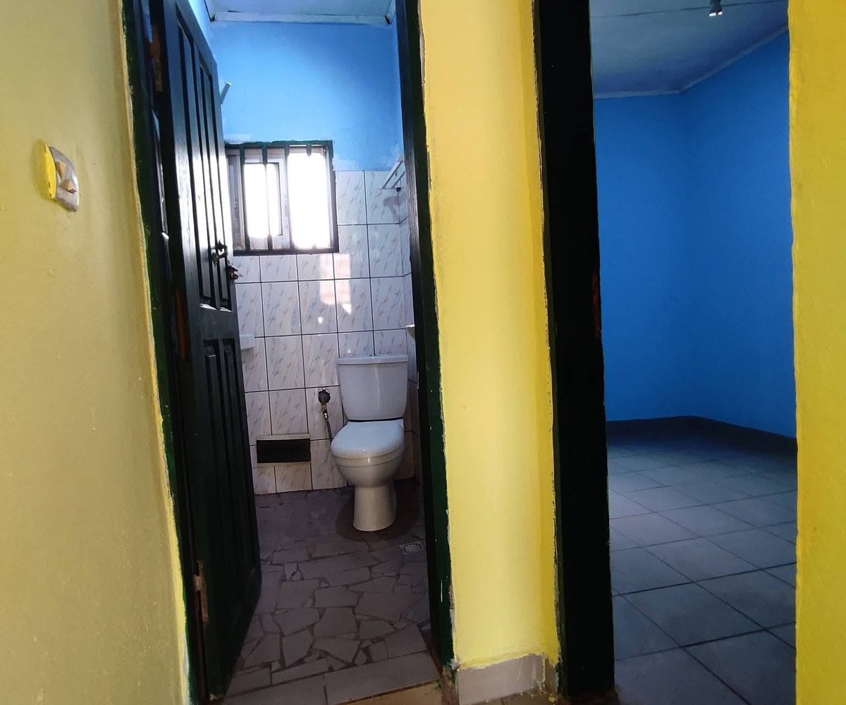 Studio moderne à louer à Biyem-Assi