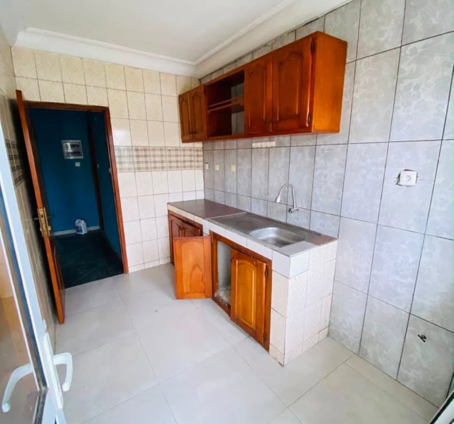 Appartement moderne à louer – Makepe Saint-Tropez