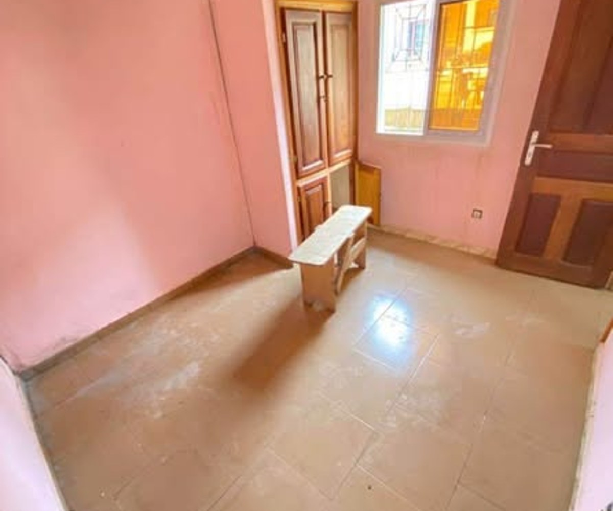 Studio moderne à Etoug-Ebe - 50 000 FCFA/mois