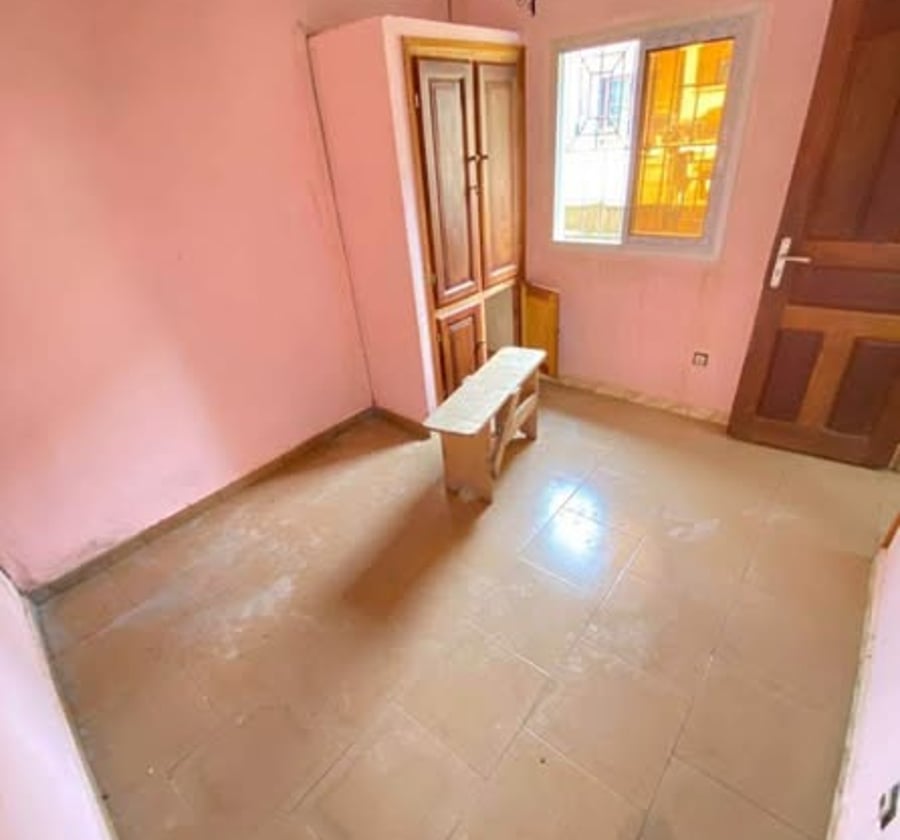 Studio moderne à Etoug-Ebe - 50 000 FCFA/mois