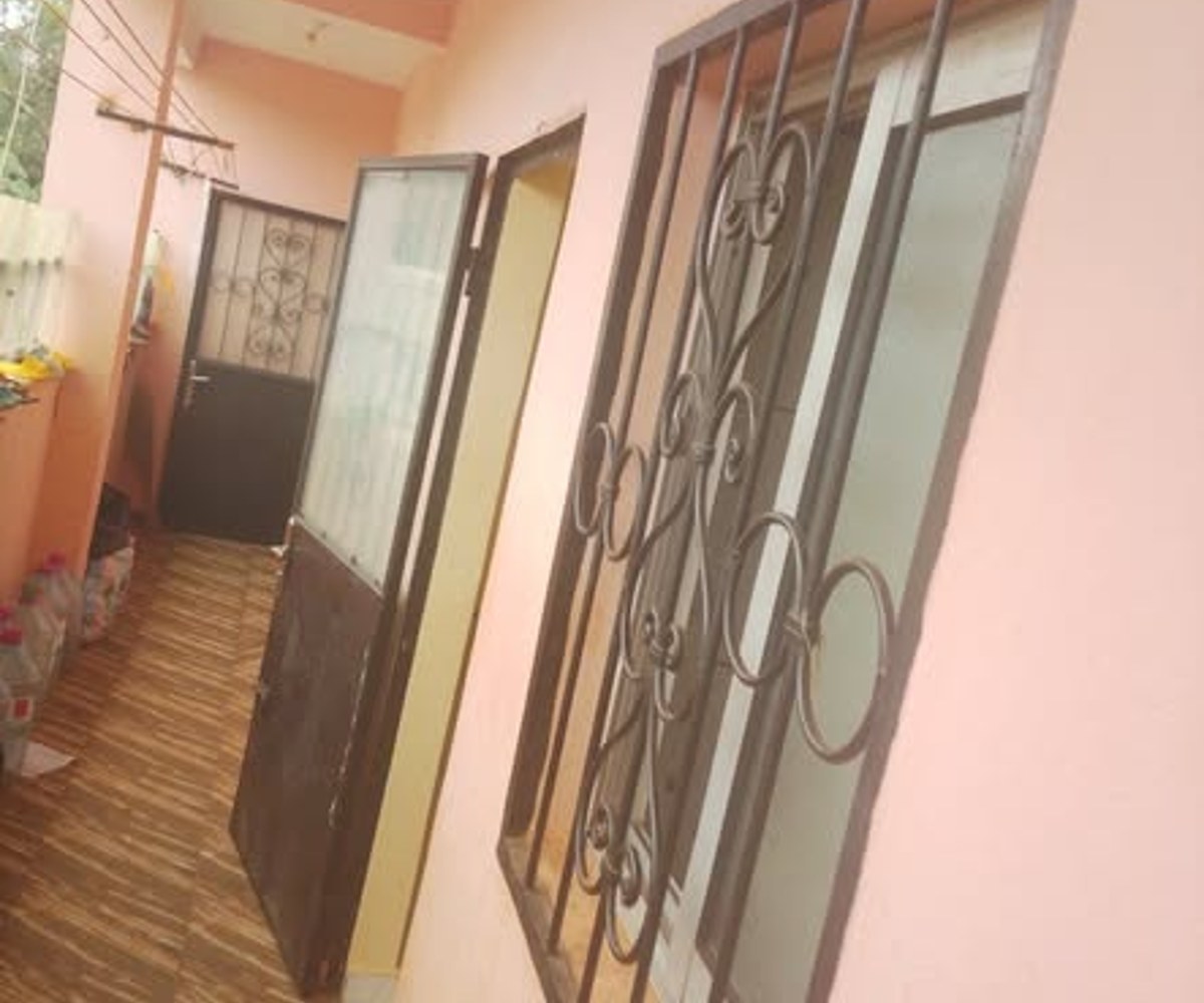 Grande chambre moderne trois pièces à louer - Essomba Yaoundé