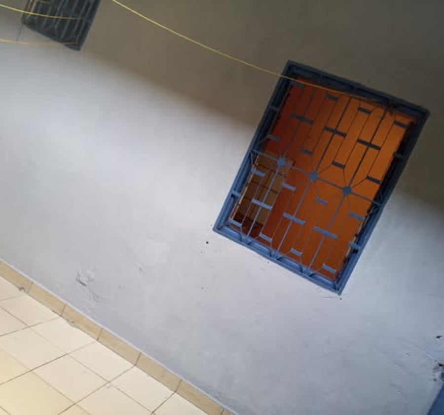 Studio à louer à Village, Douala