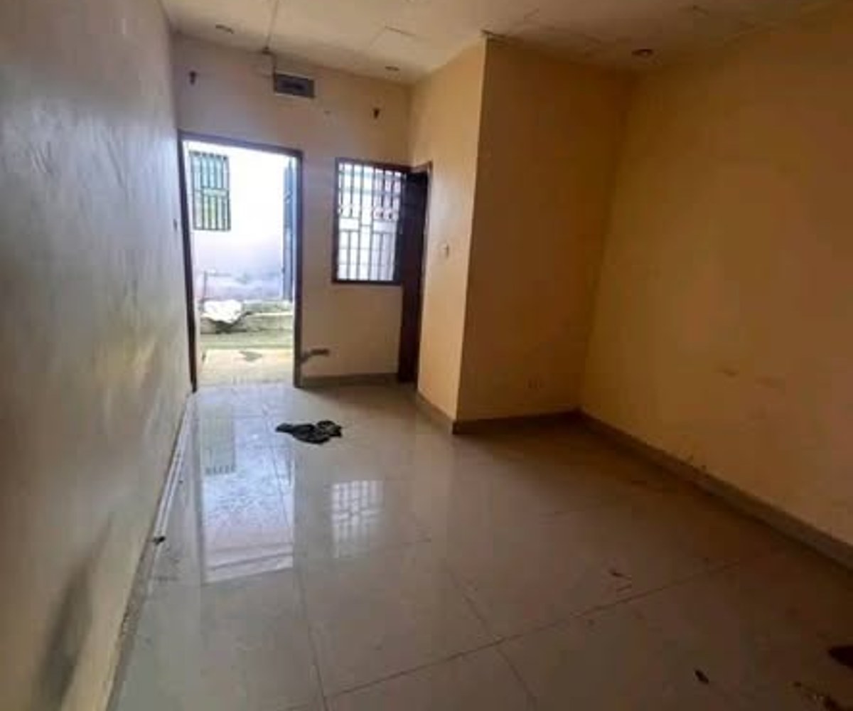 Studio moderne à louer à Ngousso