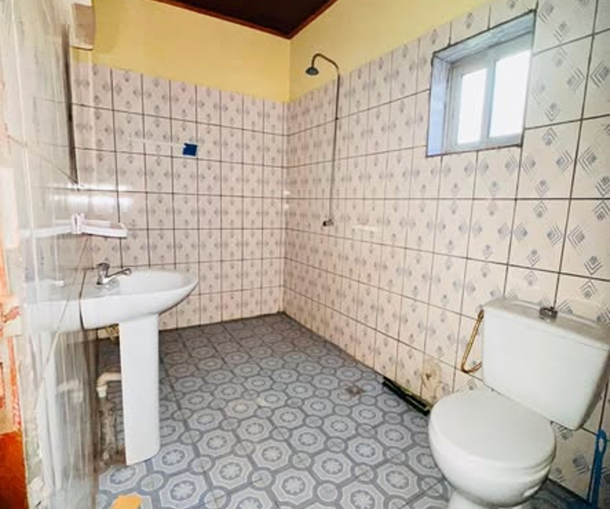 Vaste appartement 2 chambres – Yaoundé Nkozoa