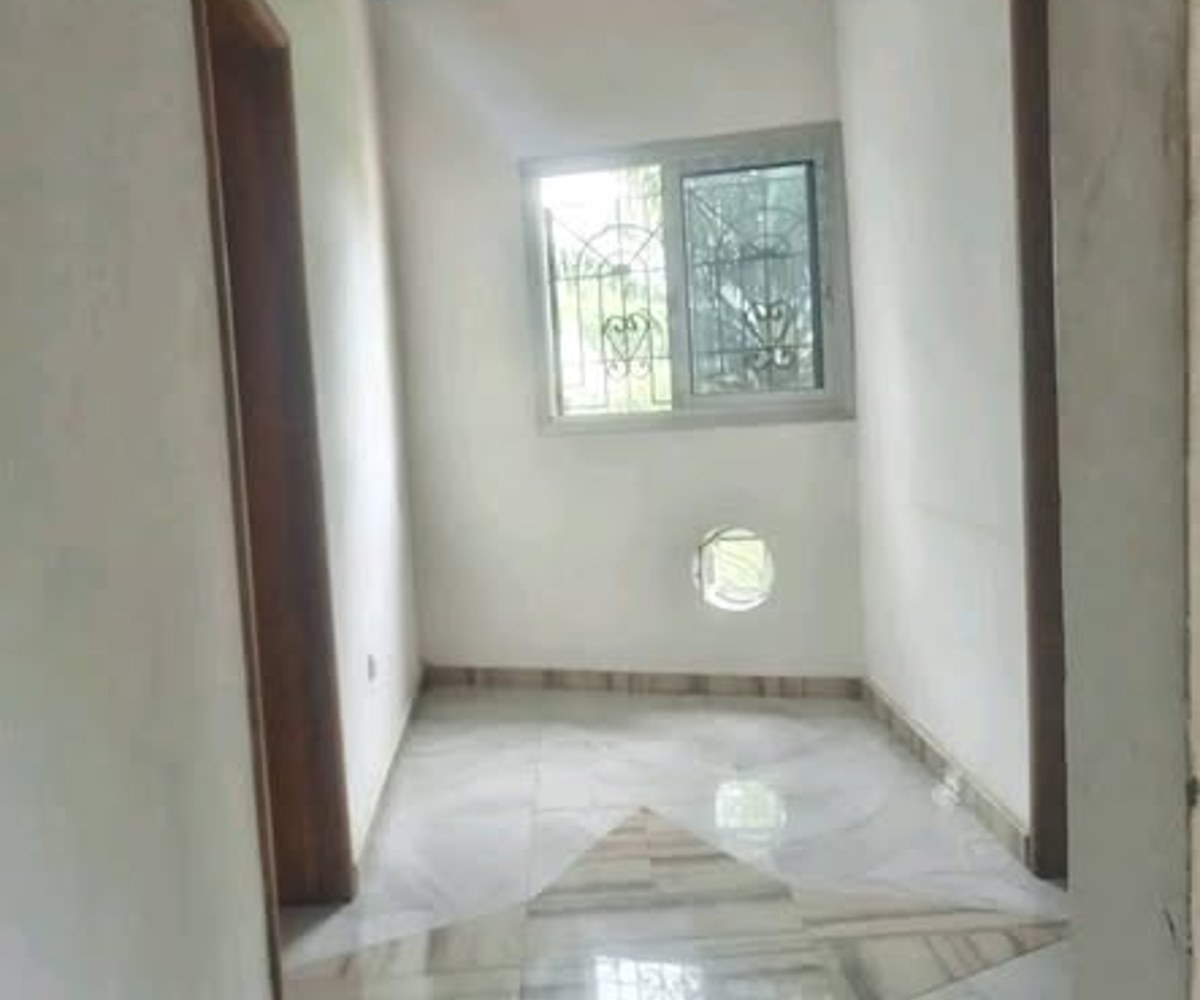 Studio moderne à louer à Ndogpassi II