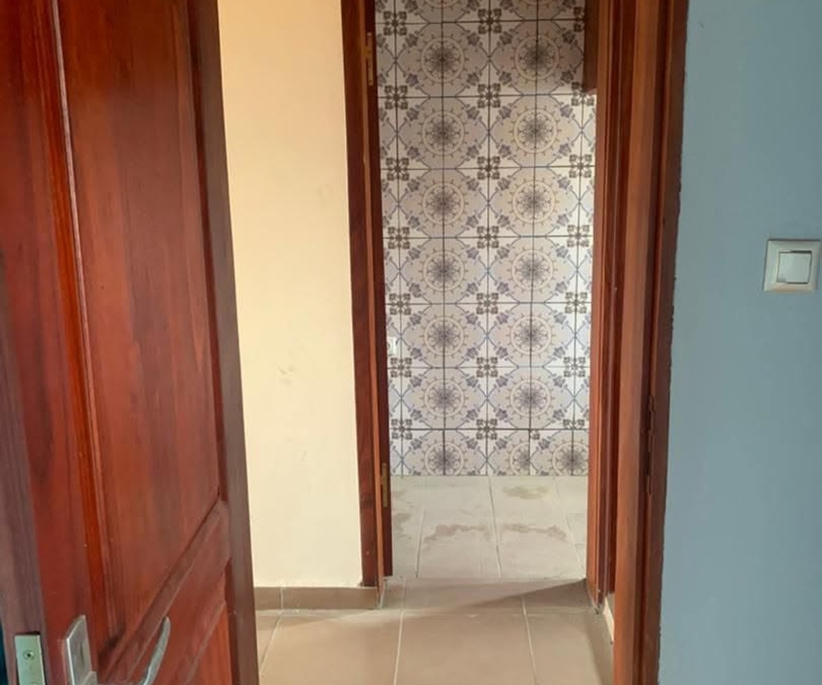 Studio moderne neuf à louer - Village Cogefar, Douala