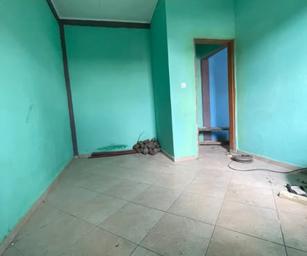 Studio moderne 4 pièces à louer à PK 13, Douala