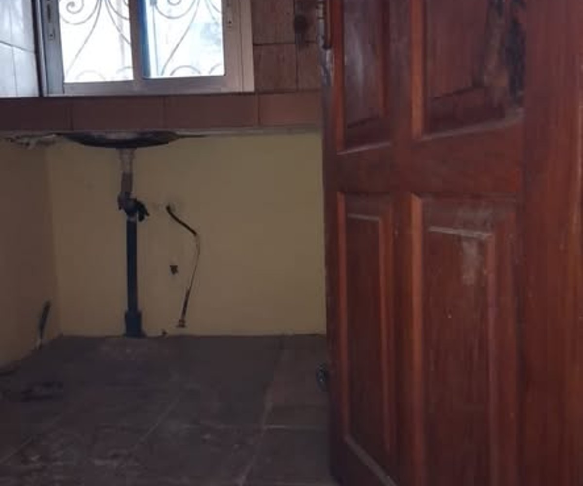 Studio moderne 4 pièces à louer à Makepe Bocom