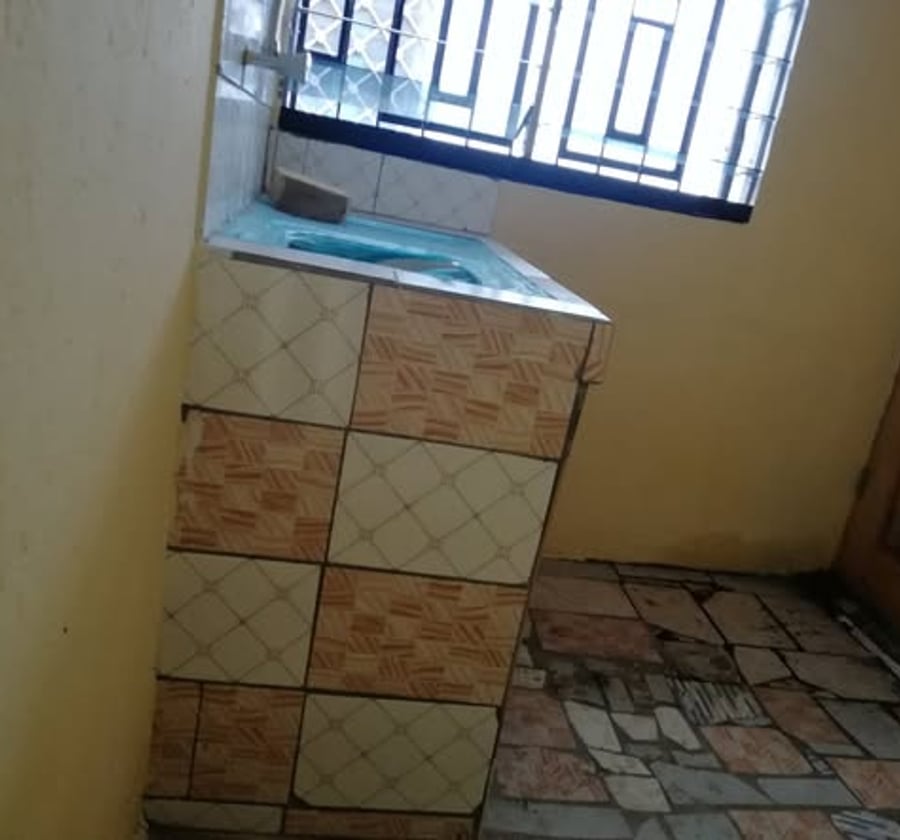 Chambre moderne à louer - Bonaberi, Douala