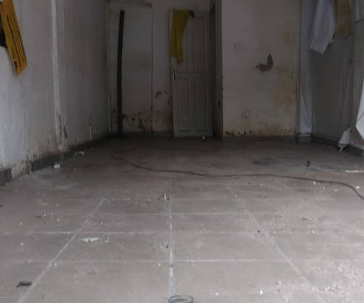 Boutique à louer avec douche - Bépanda Tonnerre