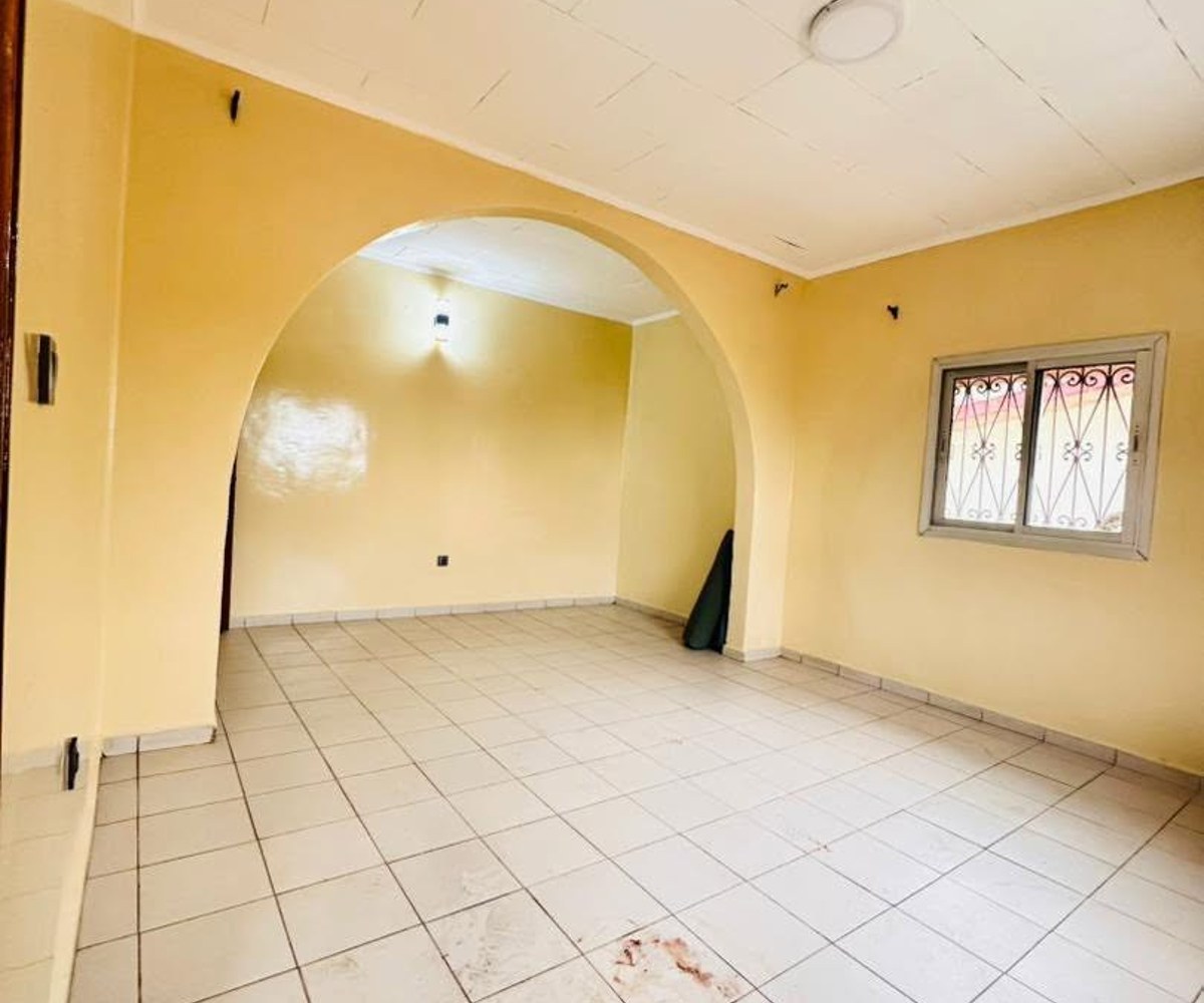 Appartement moderne à louer à Etoug-Ebe