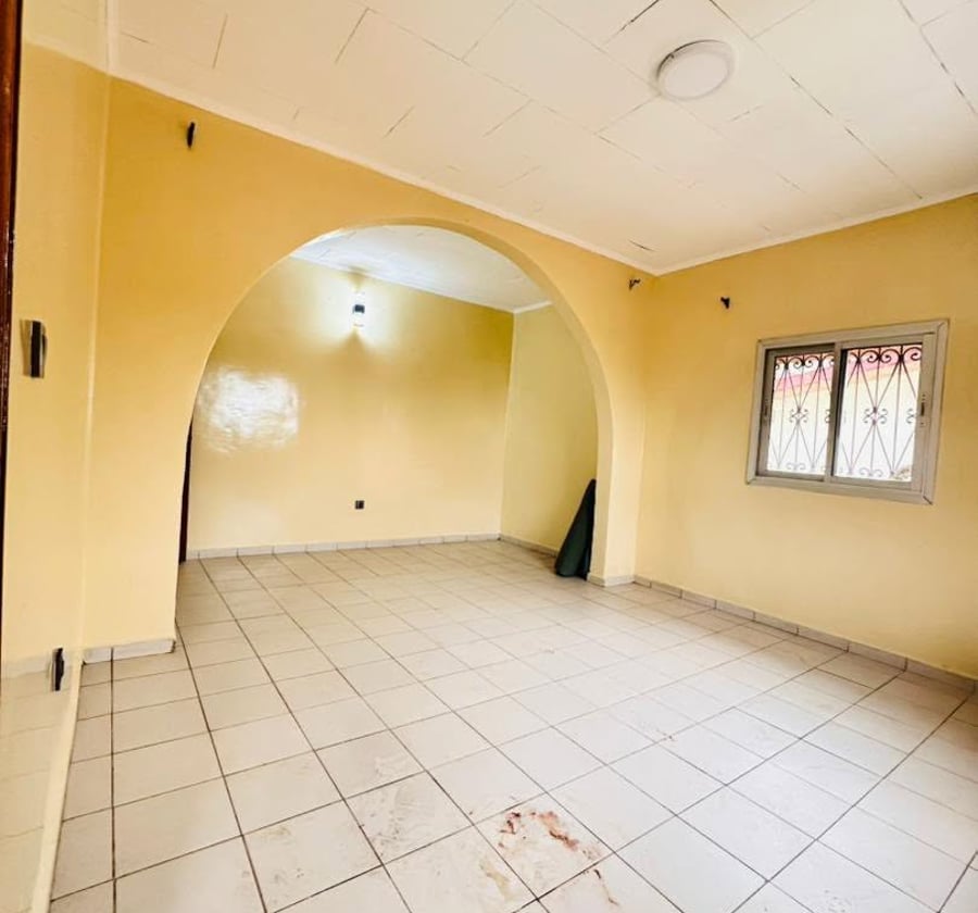 Appartement moderne à louer à Etoug-Ebe