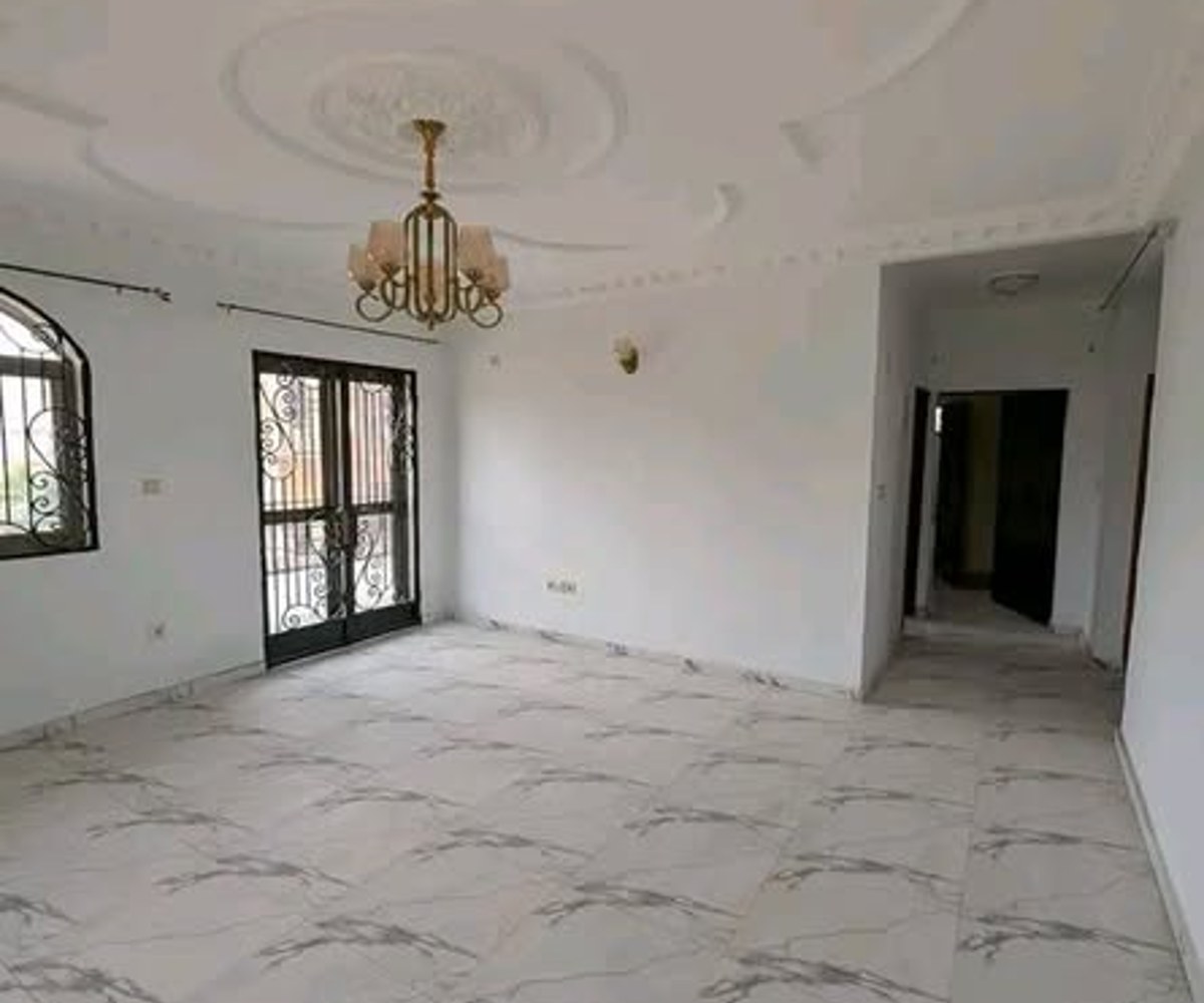Appartement à louer - Odza petit marché