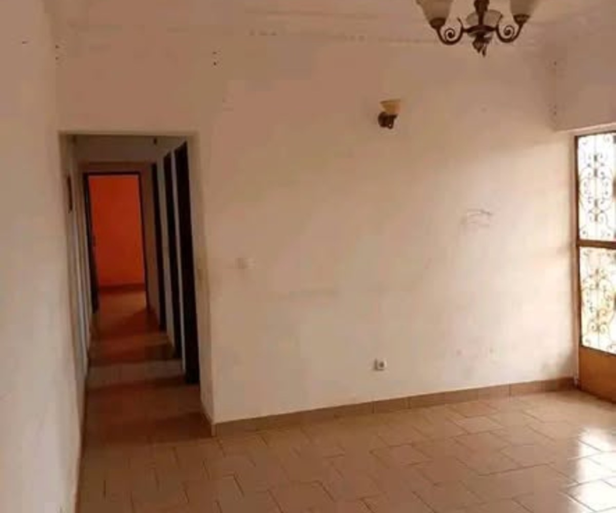 Appartement 2 chambres à louer - Essomba, Yaoundé
