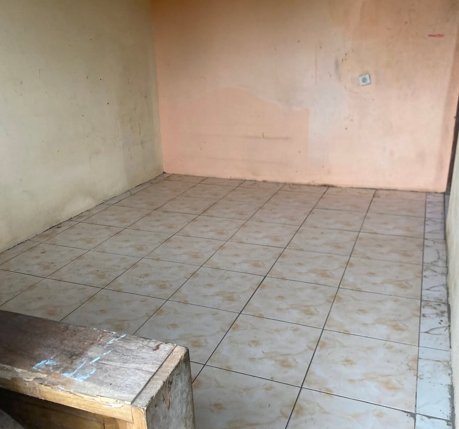 Grand studio moderne à louer à Nkolbong
