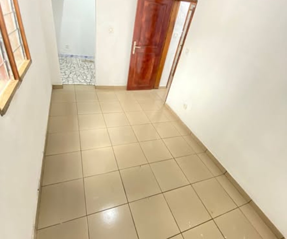 Studio moderne à louer - Etoug-Ebe