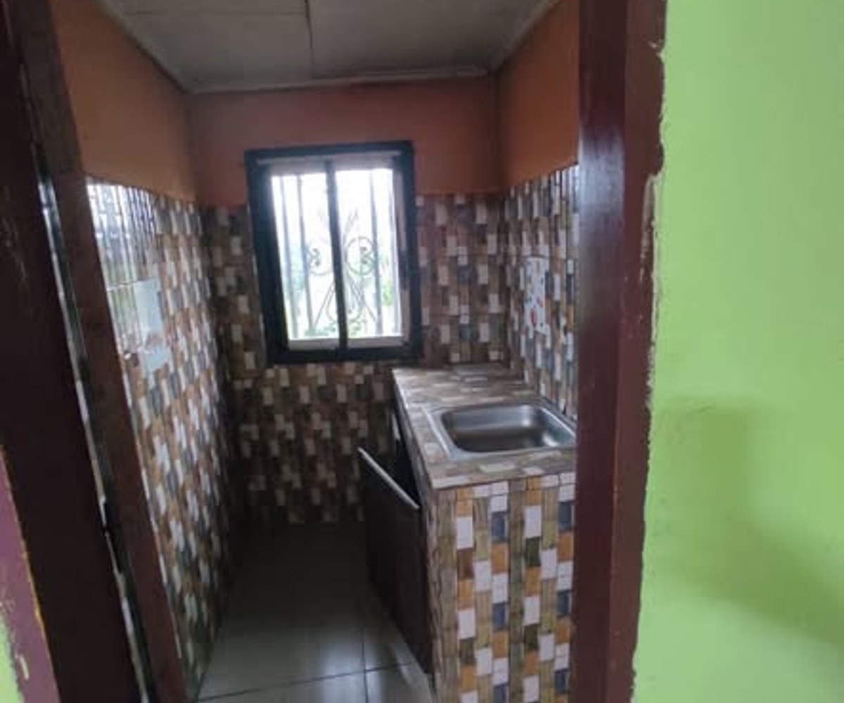 Studio moderne à Nkoabang