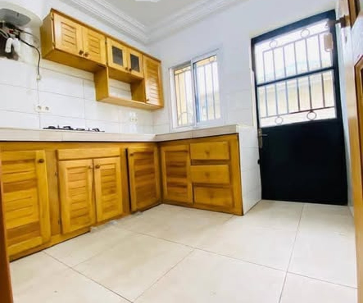 Studio moderne à louer à Ndokoti (Belavie)