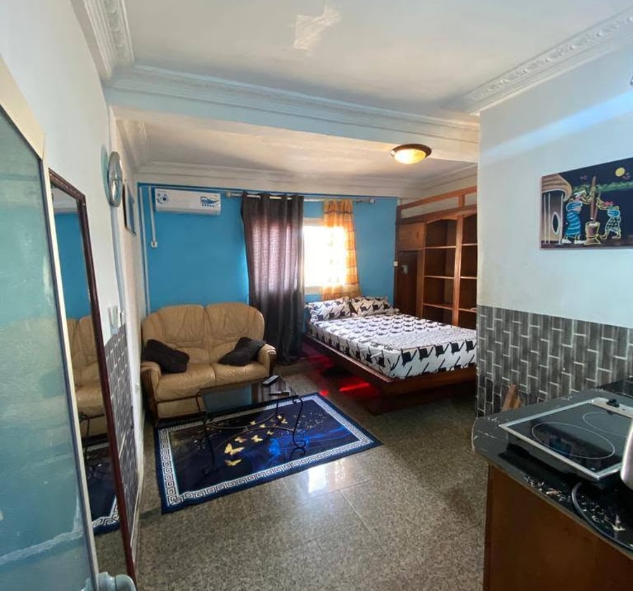 Chambre meublée à Bastos, Yaoundé
