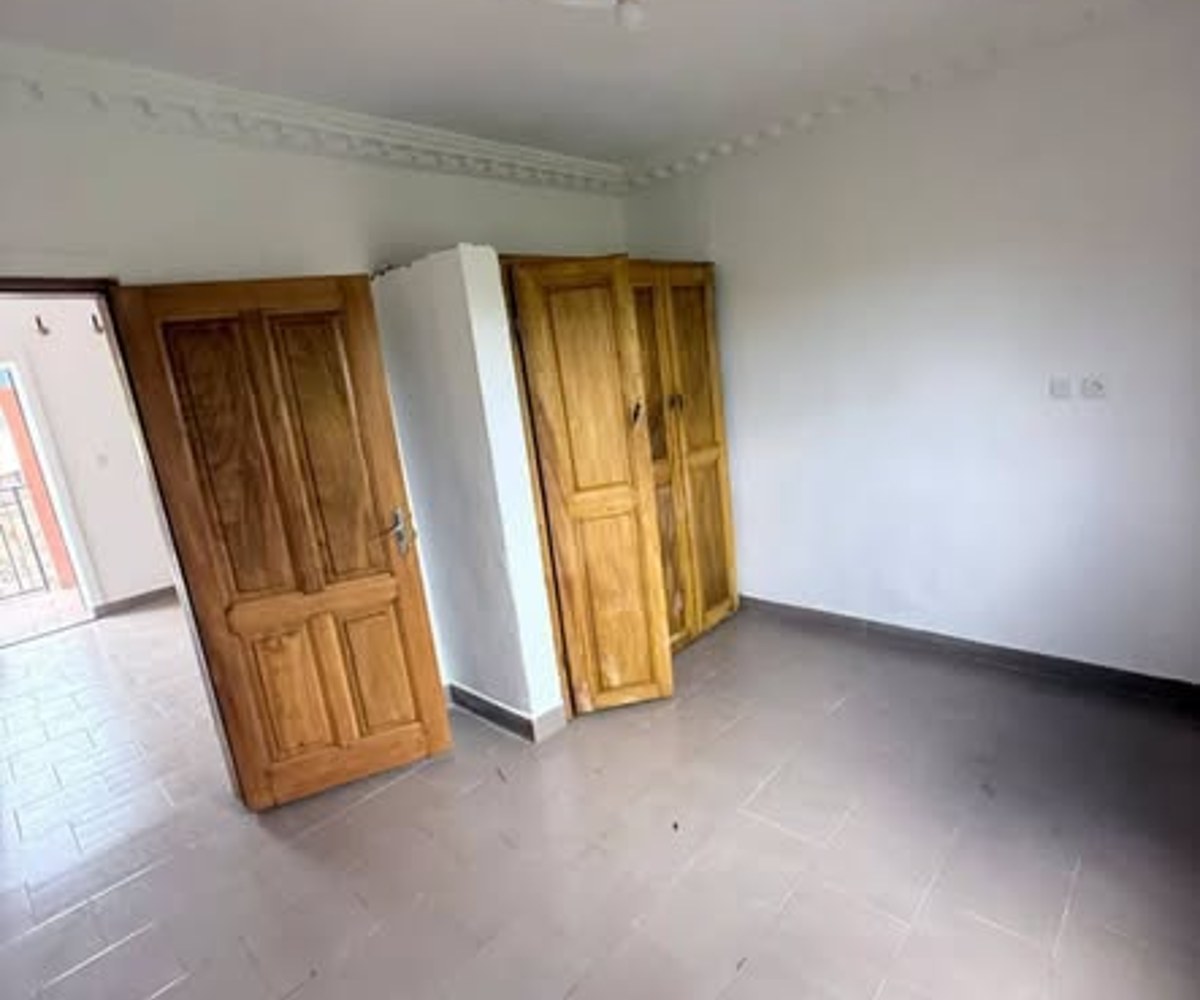 Studio moderne à louer – Fougerol, Yaoundé